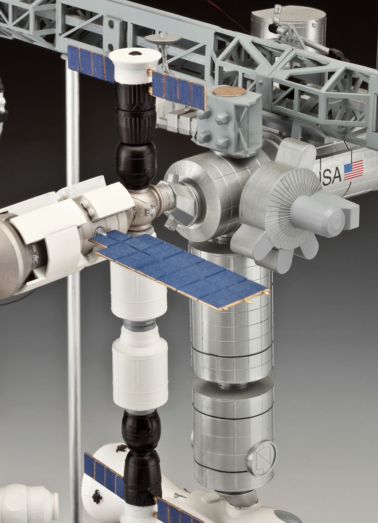 25th Anniversary "ISS" Platinum Editio