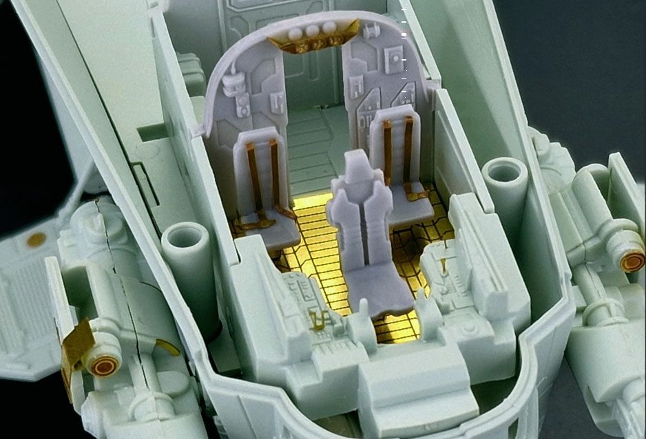 The Mandalorian: Razor Crest "Platinum Edition"