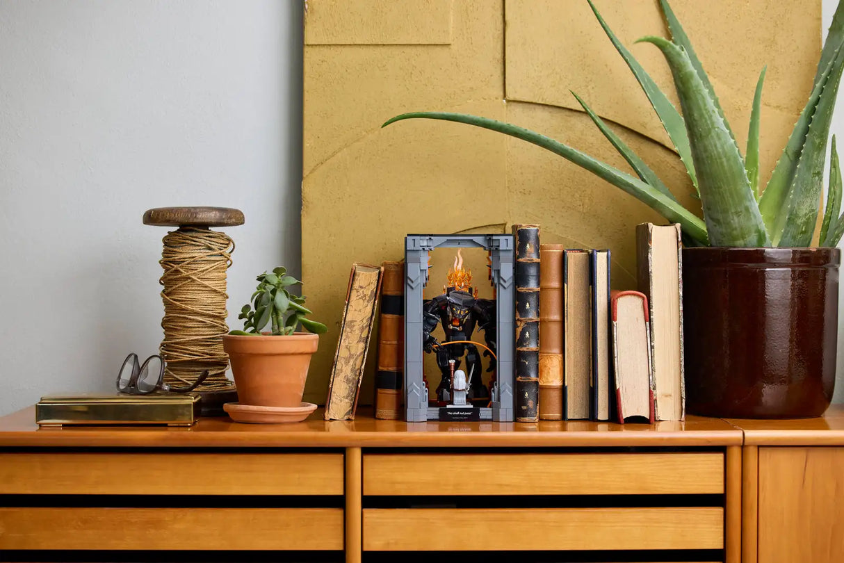 The Lord of the Rings: Balrog™ Book Nook