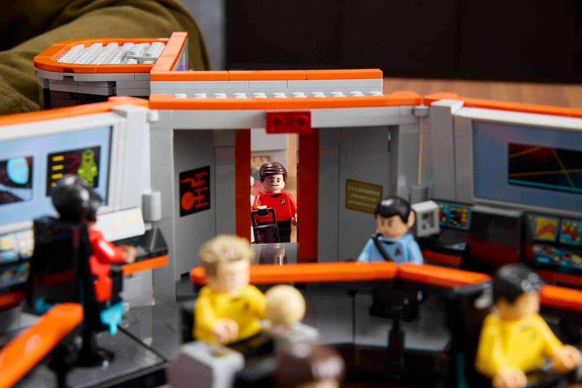 Star Trek: U.S.S. Enterprise NCC-1701™ Bridge