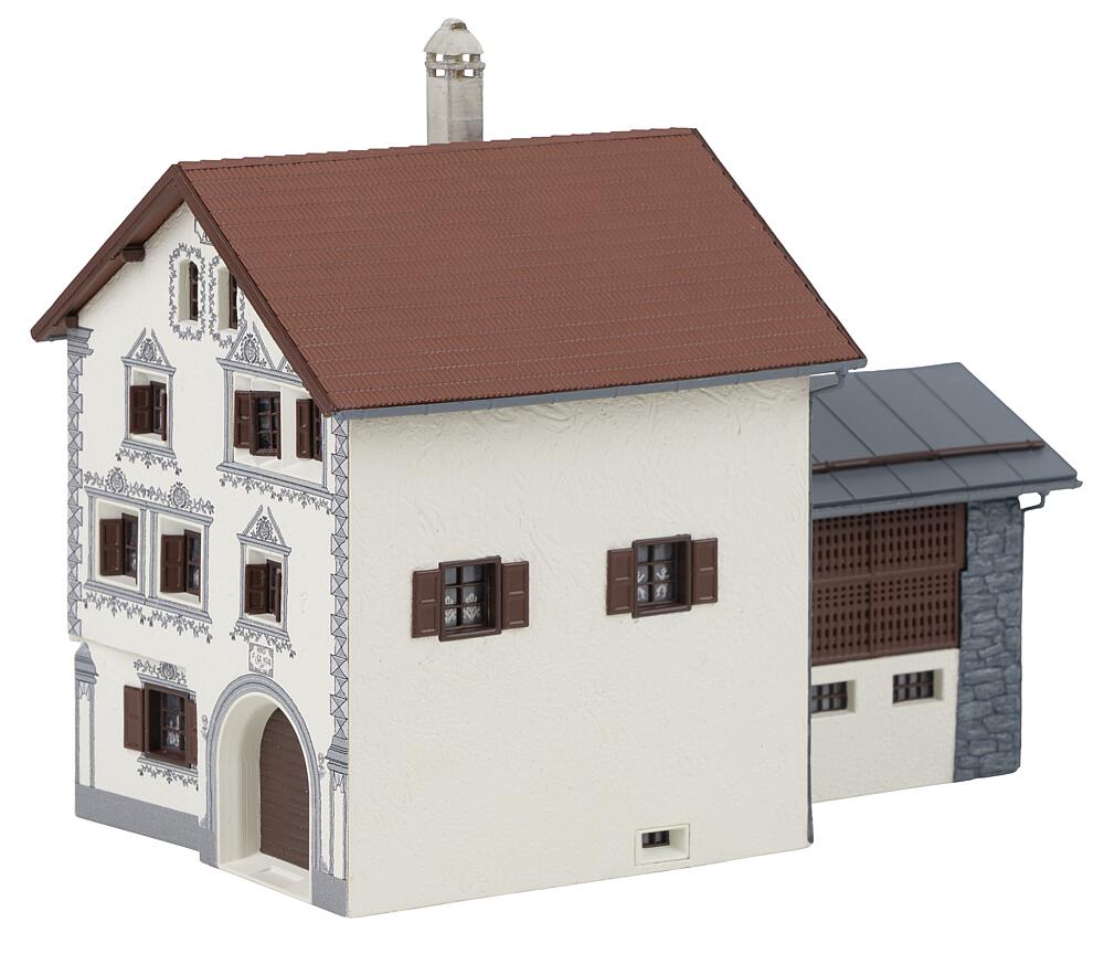 Detached house, yellow