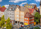 Winkel town house with painter