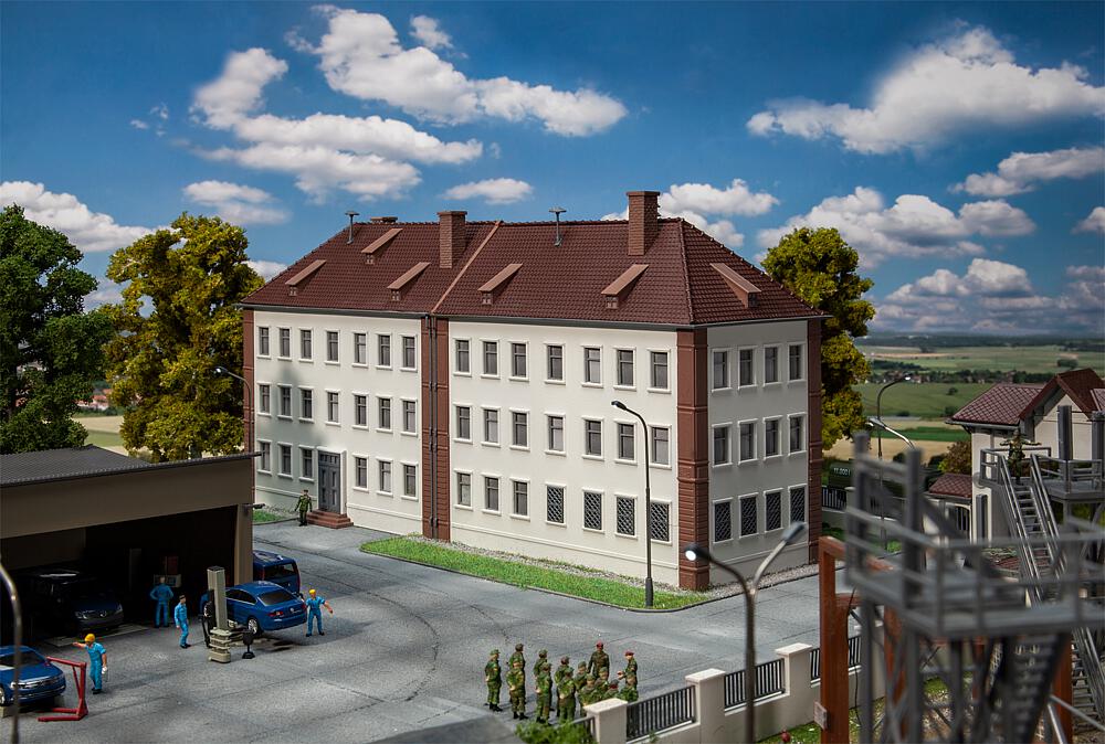 Industrial hall under construction, system