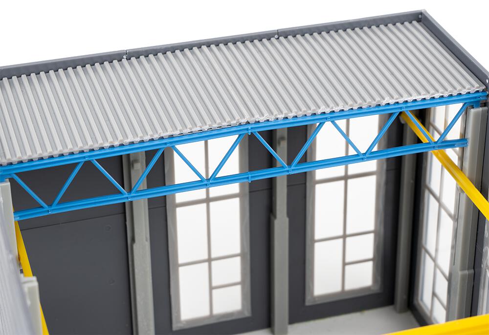 Transport crates and lines