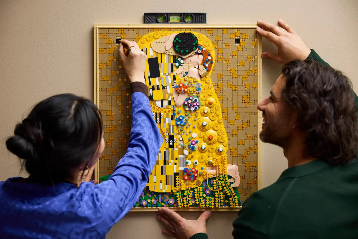 Gustav Klimt – The Kiss