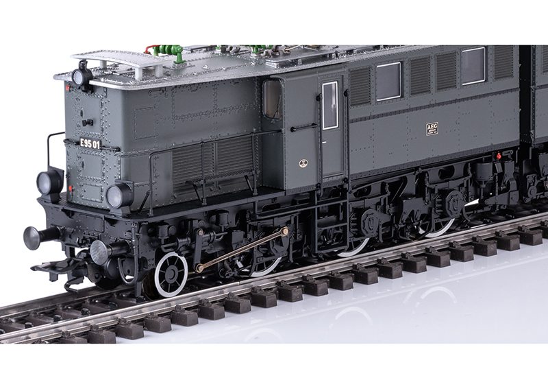 Class V 60 Diesel Locomotive