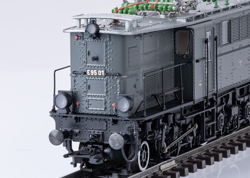 Class V 60 Diesel Locomotive