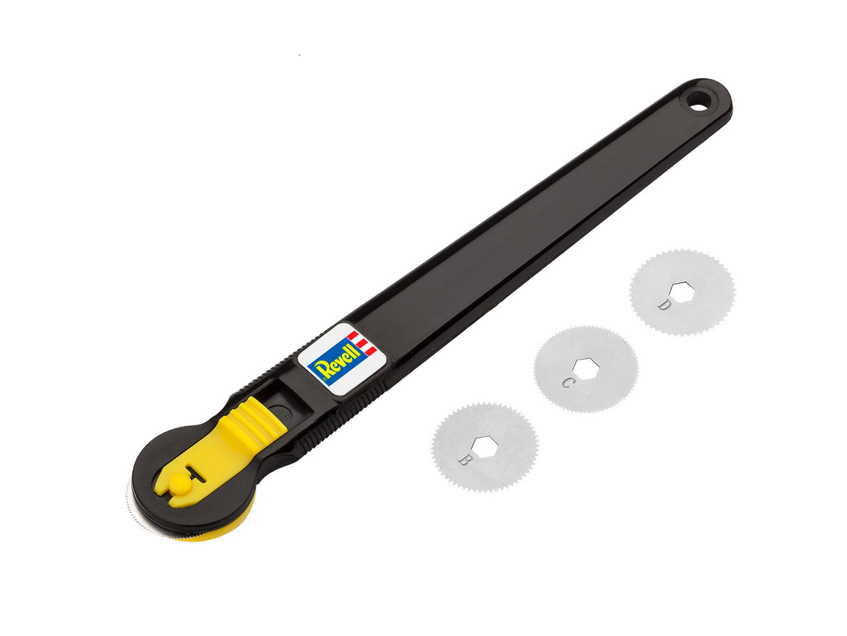 Engraving tool for rivet rows