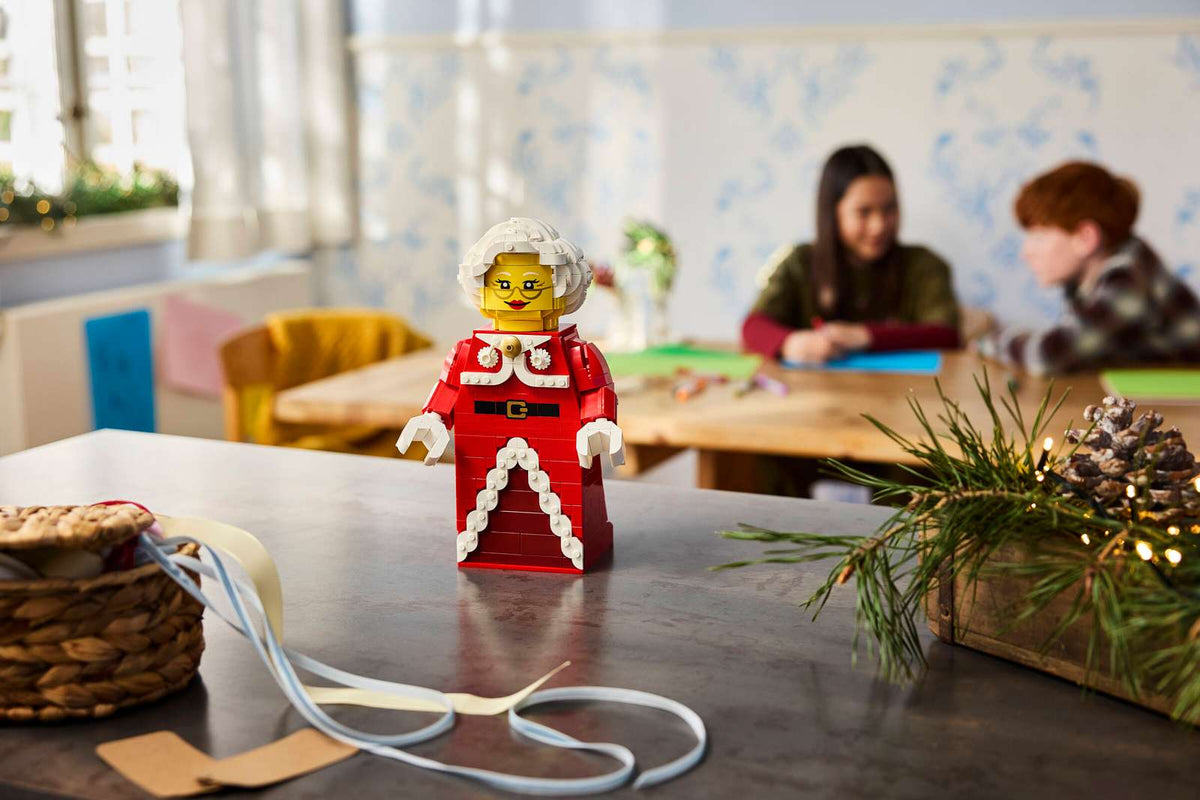 Up-Scaled Mrs. Claus Minifigure