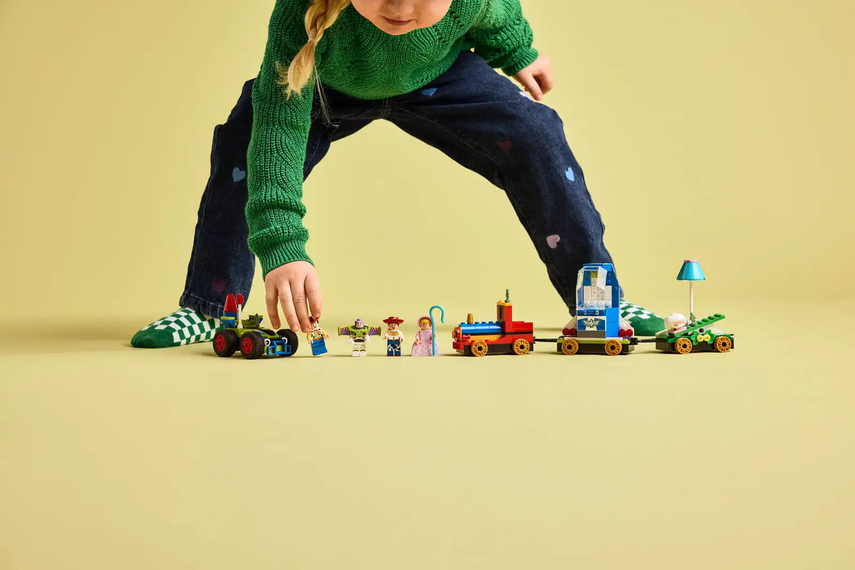 Toy Story Celebration Train &amp; RC Car