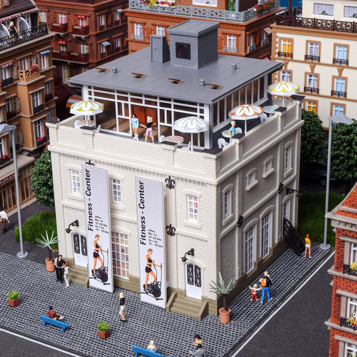 Fitness-Center with Roof-Deck