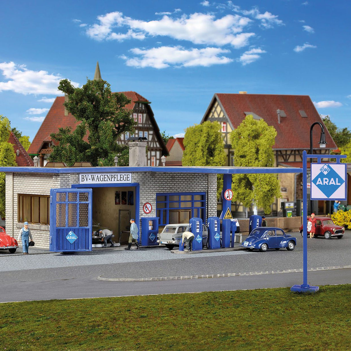 ARAL Petrol Station