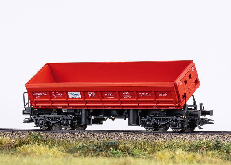 Type Habbins High-Capacity Sliding Wall Boxcar