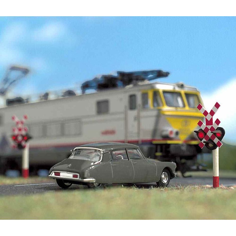 Flashing Lights for Level Crossing (Belgium)