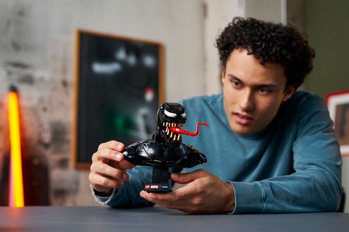 Venom Bust