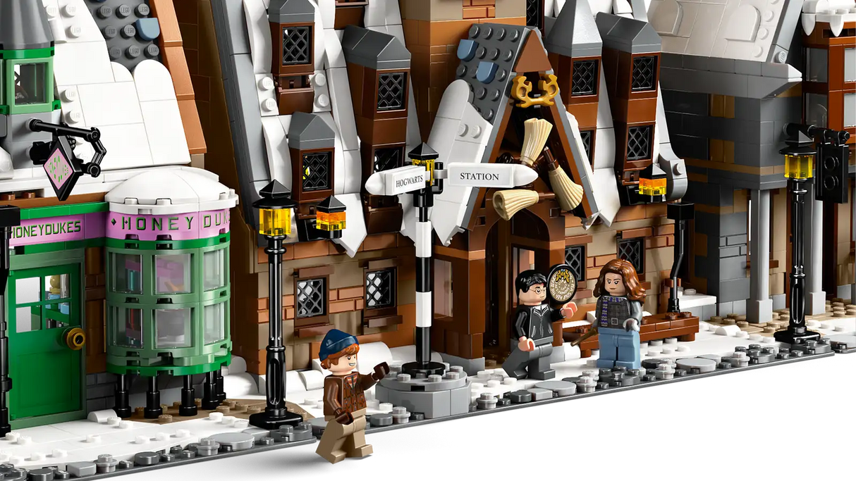 Hogsmeade Village - Collectors' Edition