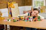 Creative Houses: Seasons of Fun