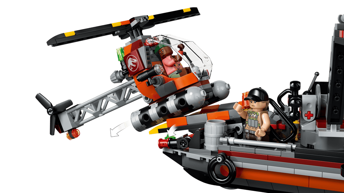 Mosasaurus Dinosaur Boat Attack