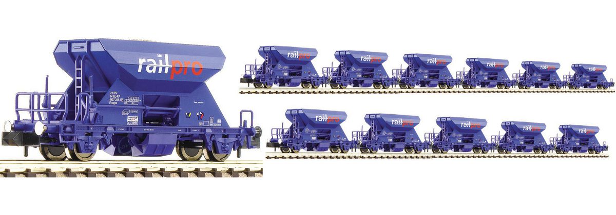 N display of 12 “dump cars” NS Rail Pro