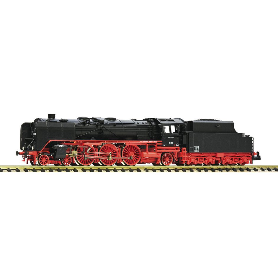 Steam locomotive 01 200