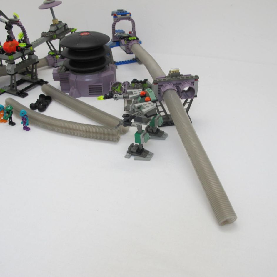 Aero Tube Hanger (Hangar). Incomplete with instructions and box