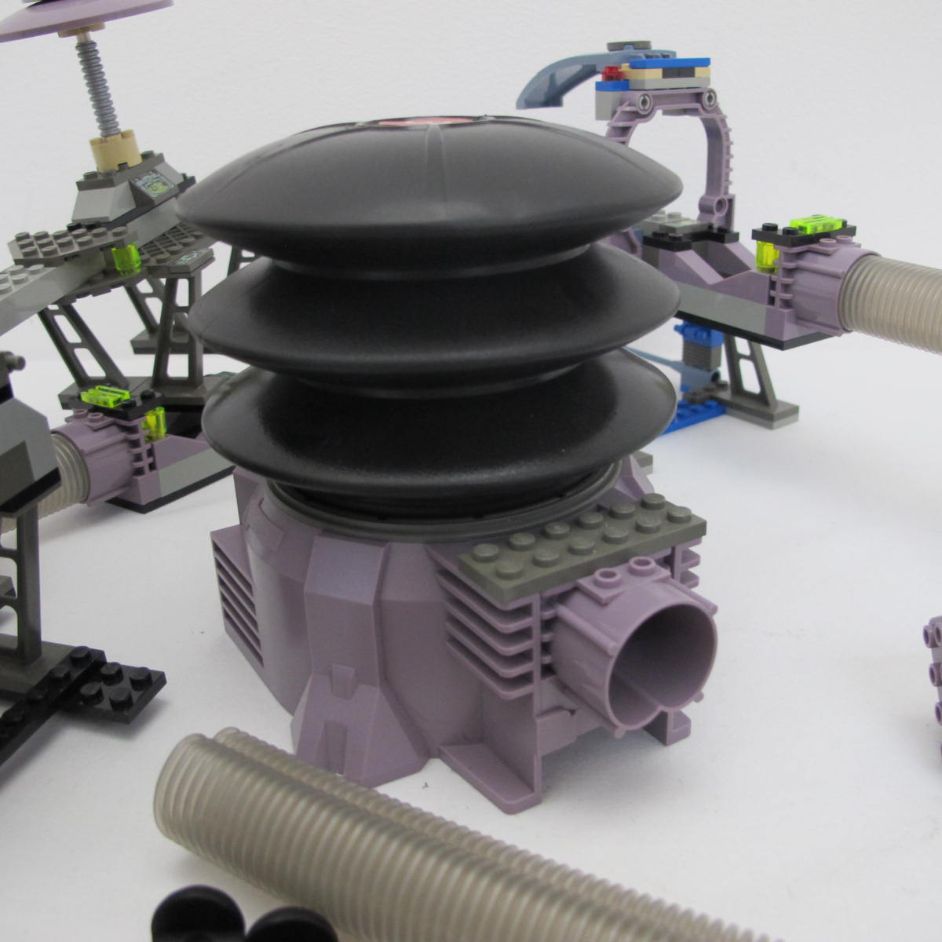 Aero Tube Hanger (Hangar). Incomplete with instructions and box