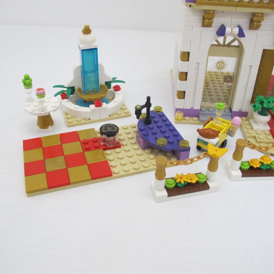 Heartlake Grand Hotel. Complete with instructions, no box