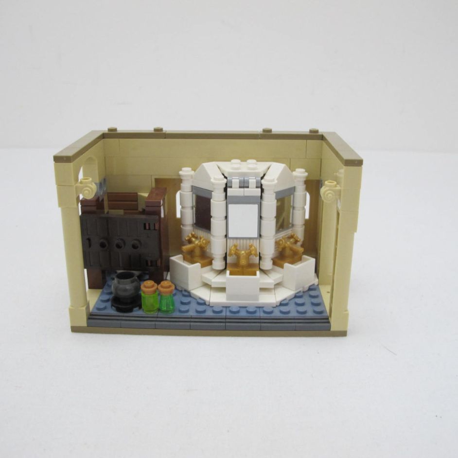 Hogwarts: Polyjuice Potion Mistake. Incomplete without instructions and box