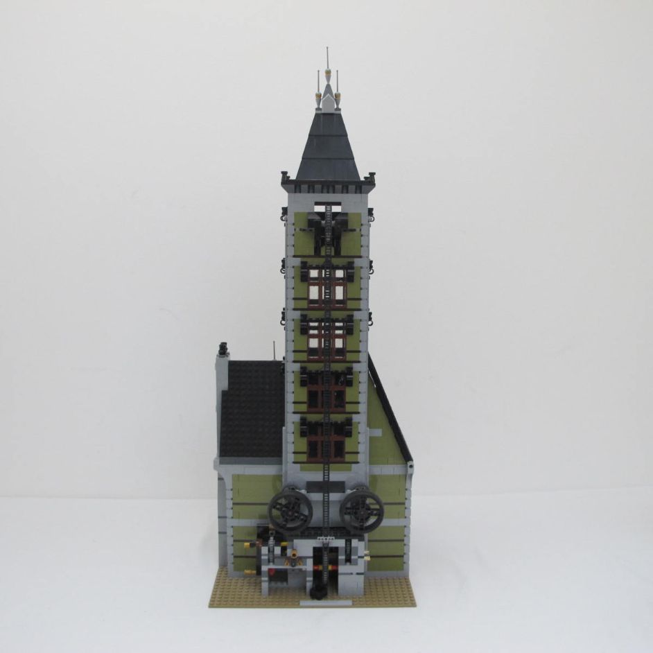 Haunted House. Complete with instructions, no box