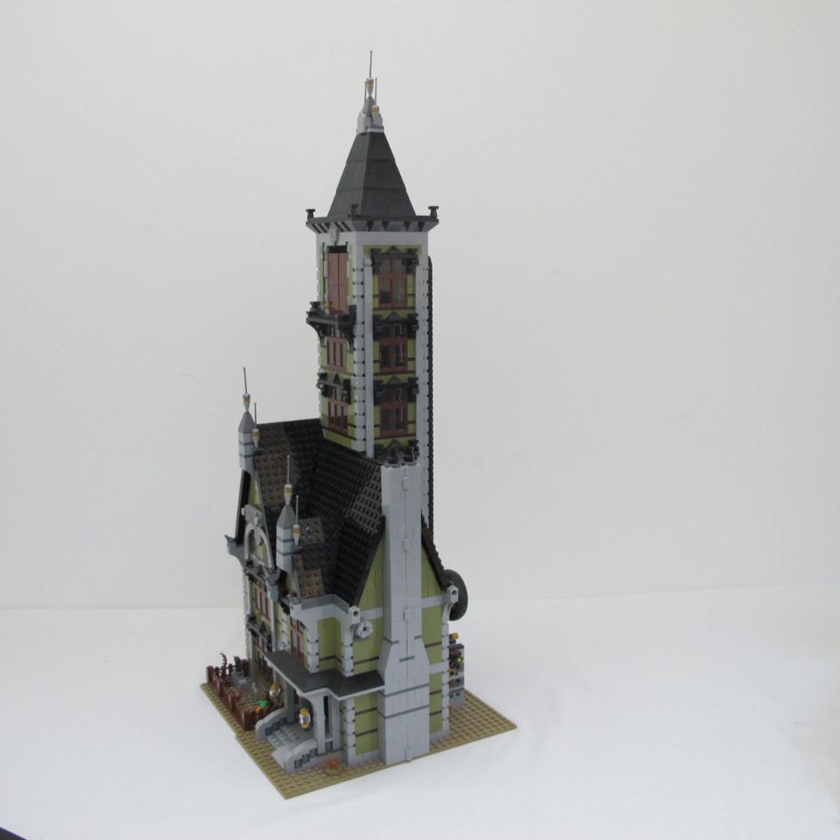 Haunted House. Complete with instructions, no box