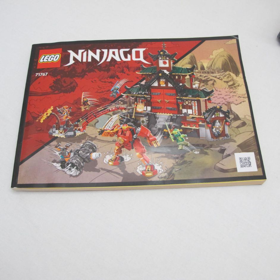 Ninja Dojo Temple. Complete with instructions, no box