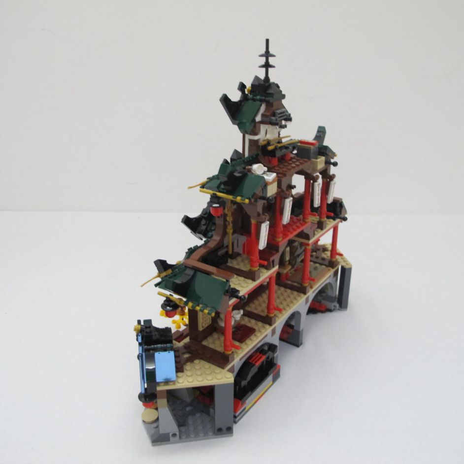 Ninja Dojo Temple. Complete with instructions, no box