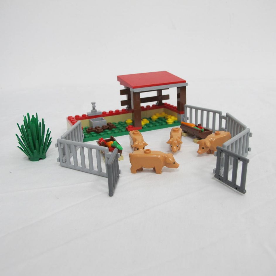 Pig Farm & Tractor. Complete with instructions, no box