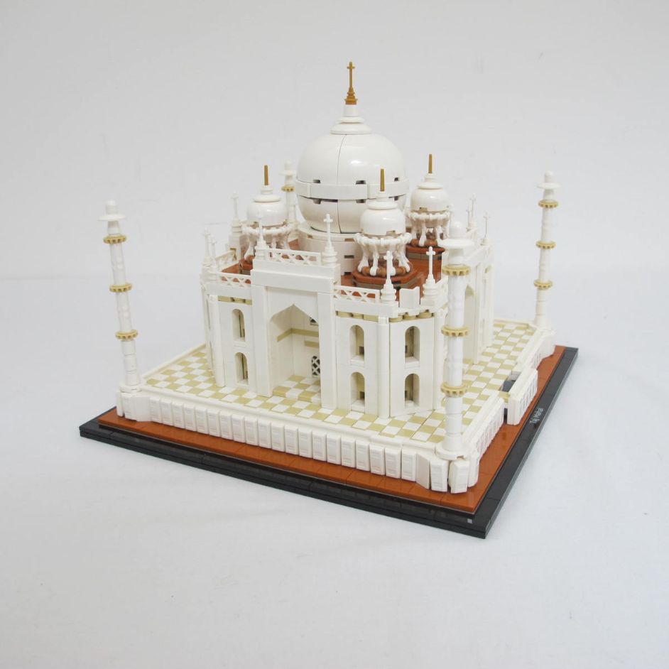 Taj Mahal. Complete with instructions, no box