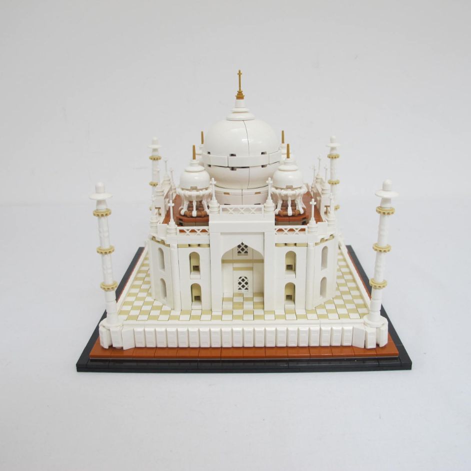Taj Mahal. Complete with instructions, no box