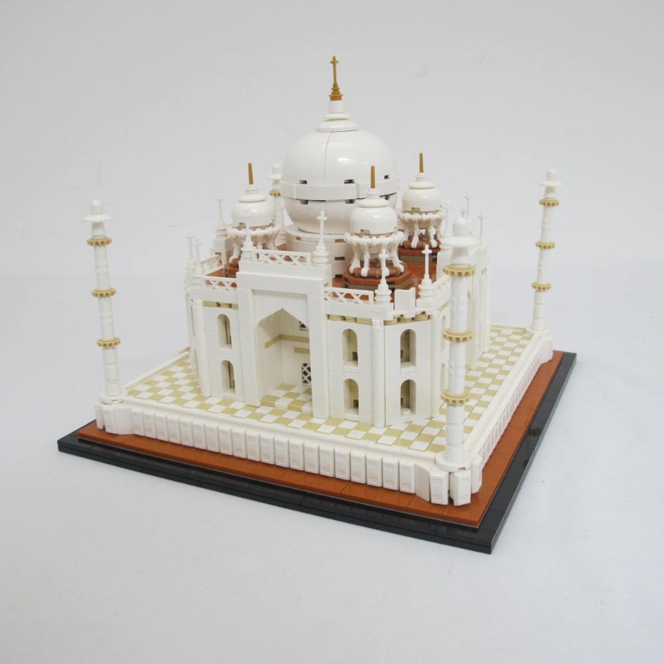 Taj Mahal. Complete with instructions, no box