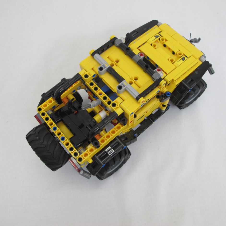 Jeep Wrangler. Complete with instructions, no box