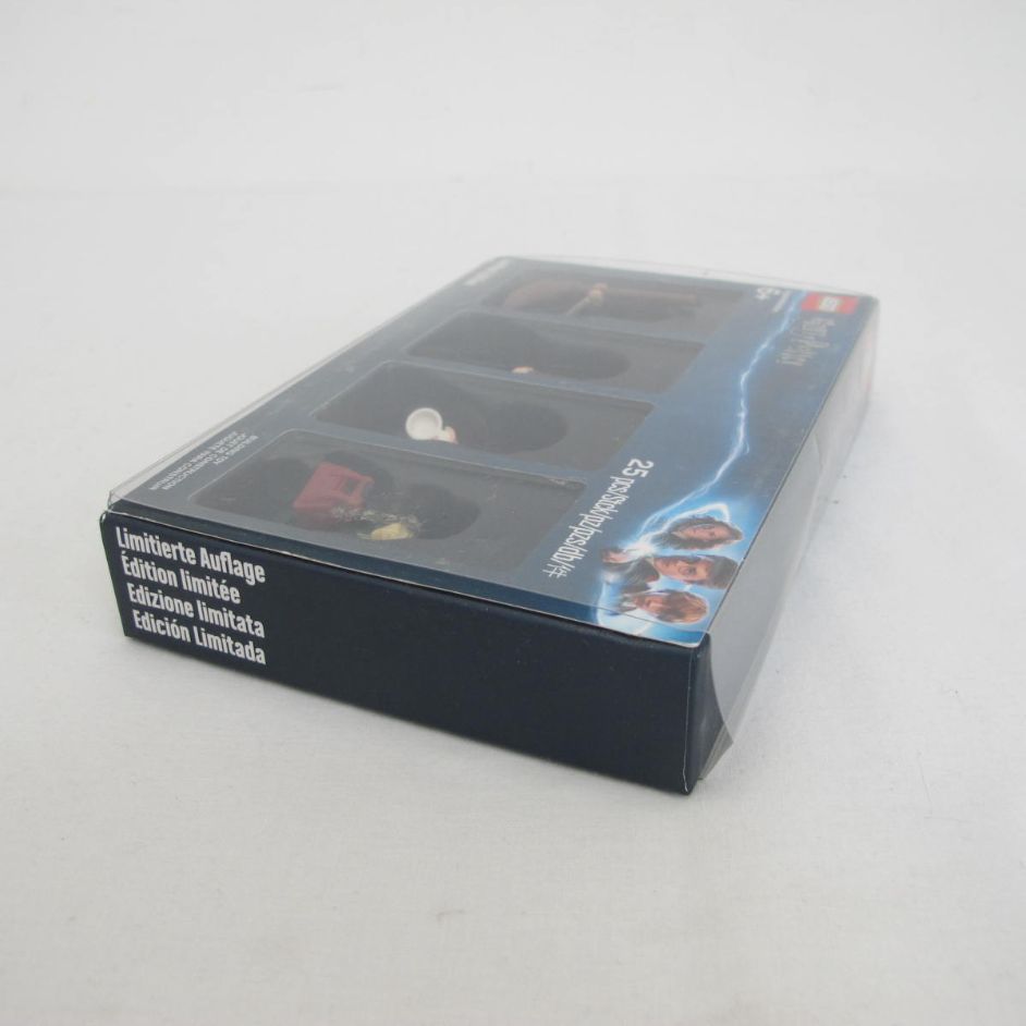 Bricktober Minifigure Collection 1/4 - Harry Potter (2018 Toys "R" Us Exclusive). New in sealed box