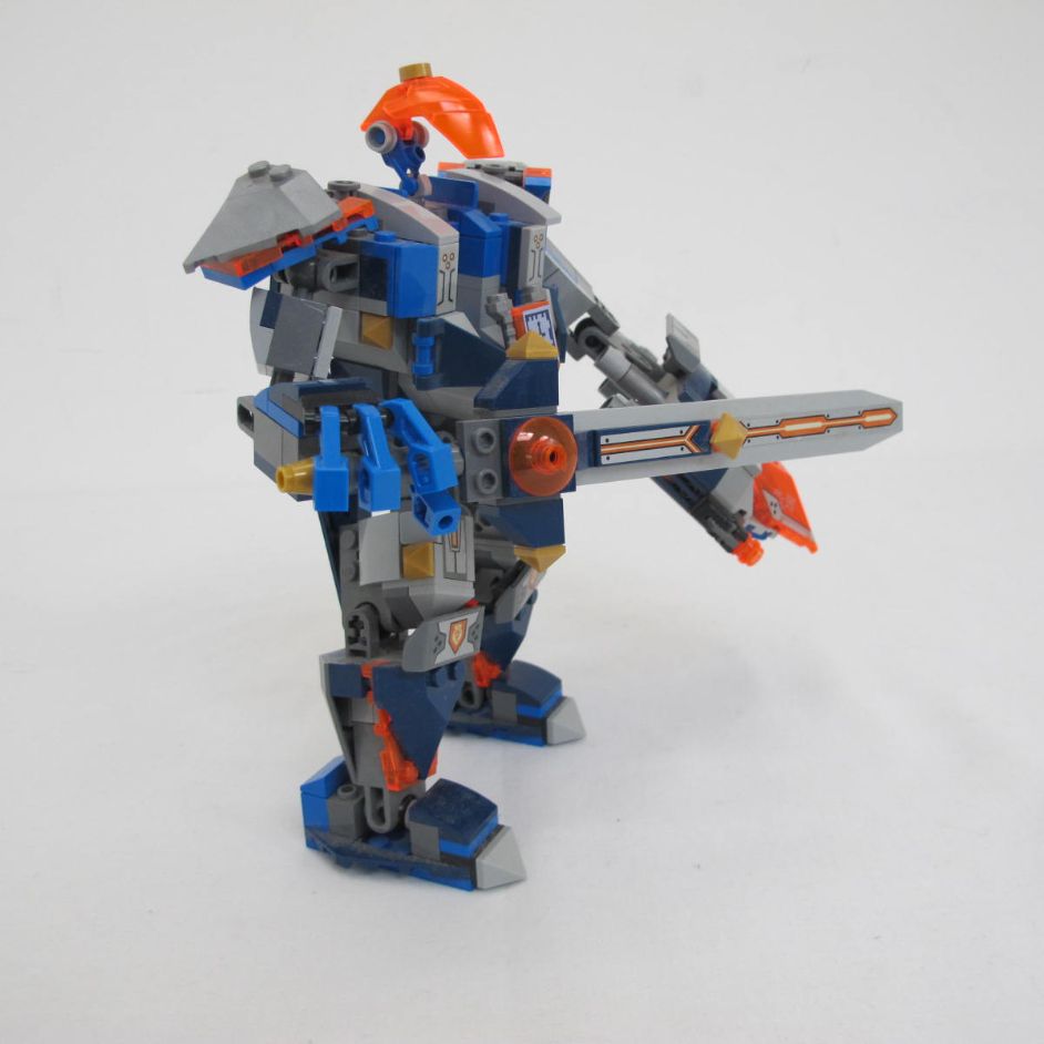 The King's Mech. Complete with instructions, no box