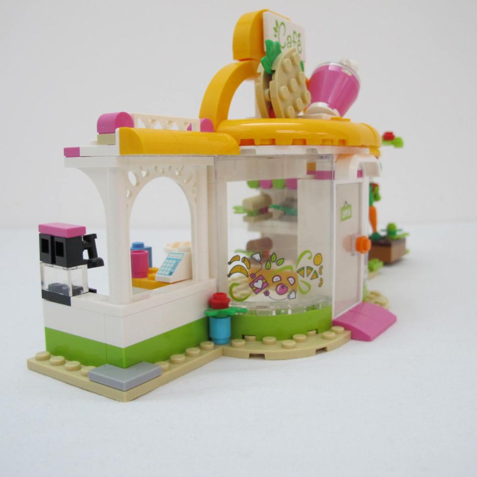 Heartlake City Organic Café. Complete with instructions, no box