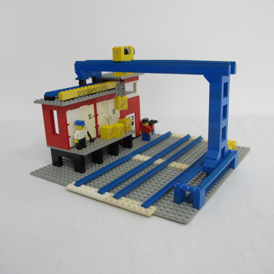 Cargo Station (Goods Station). Complete without instructions or box