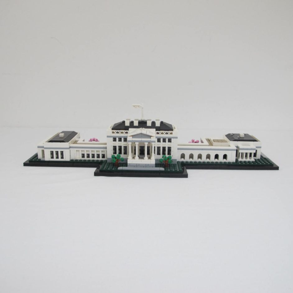 The White House. Complete with instructions, no box