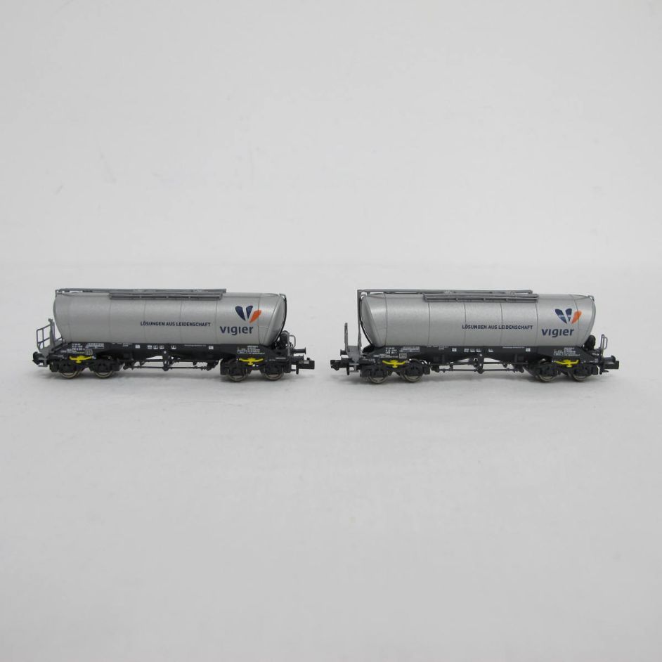 2 piece set silo wagons type Uacns of the Vigier Cement.