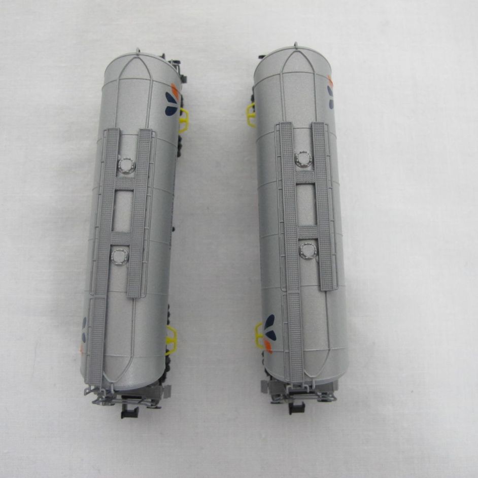 2 piece set silo wagons type Uacns of the Vigier Cement.