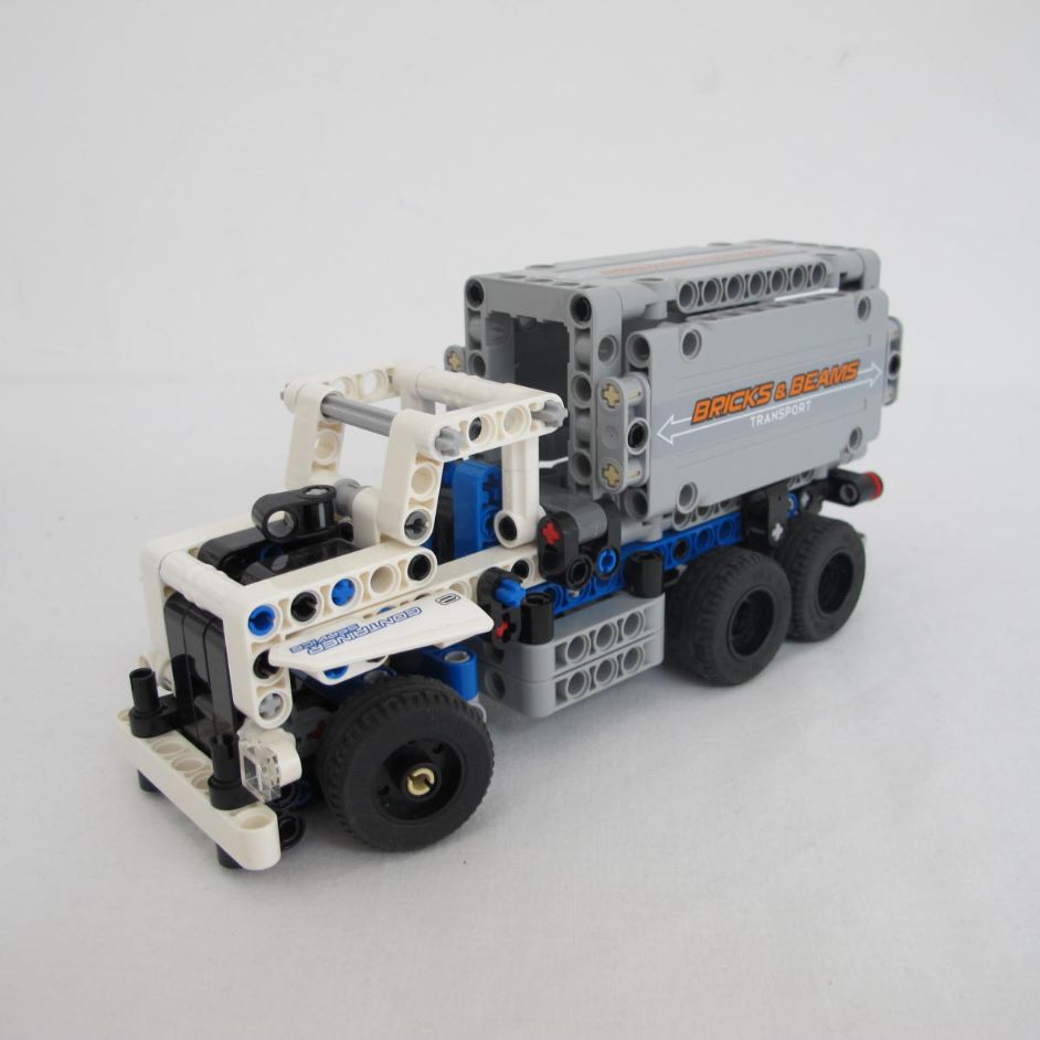 Container Yard. Complete with instructions, no box