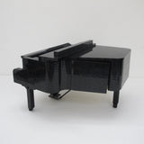Grand Piano. Complete with instructions, no box