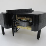 Grand Piano. Complete with instructions, no box