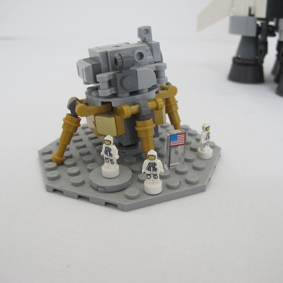 NASA Apollo Saturn V {Reissue}. Complete with instructions, no box