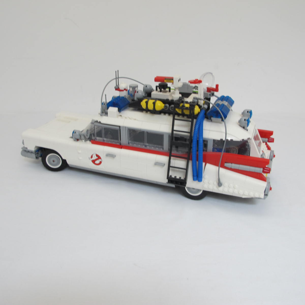 Ghostbusters ECTO-1. Complete with instructions, no box