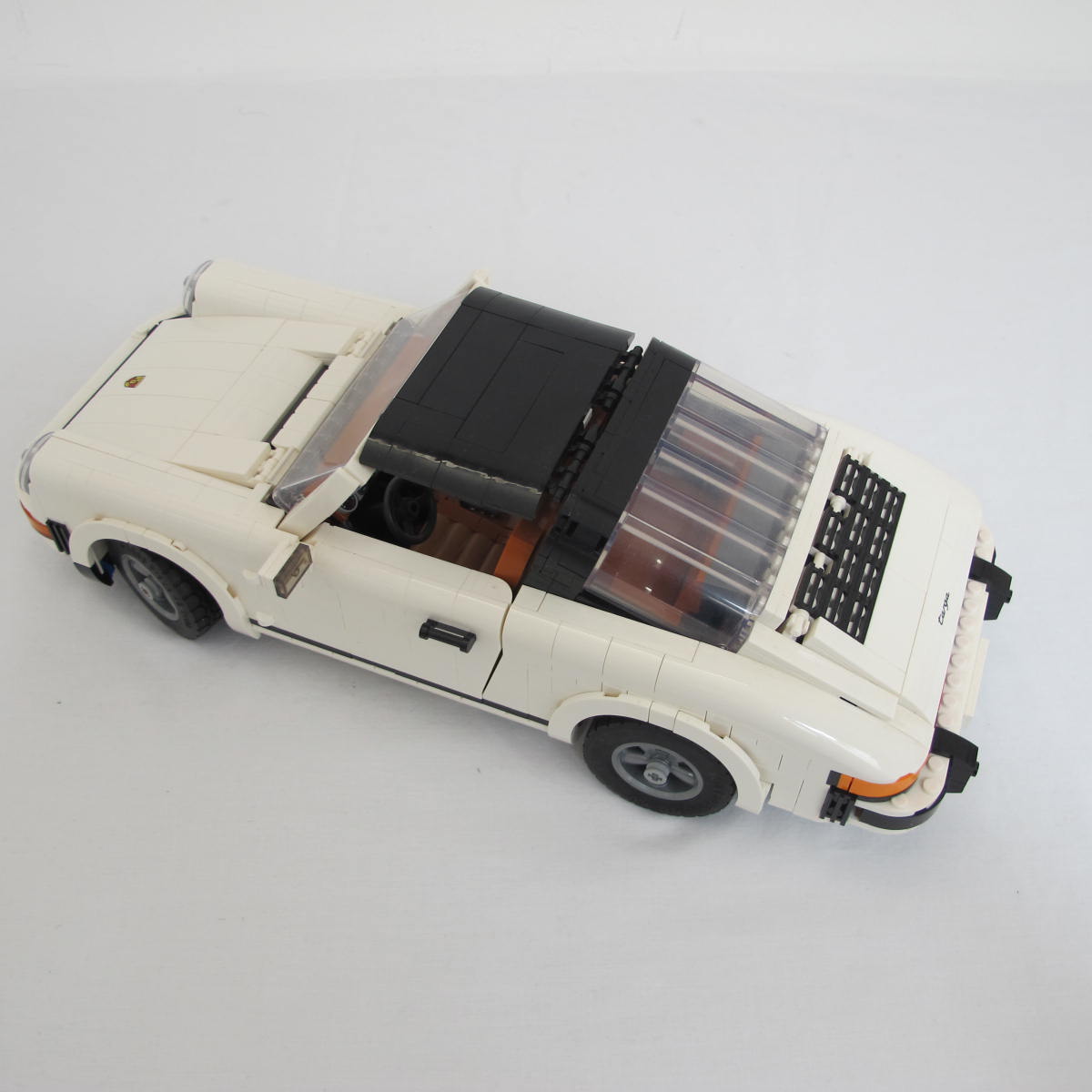 Porsche 911. Complete with instructions, no box